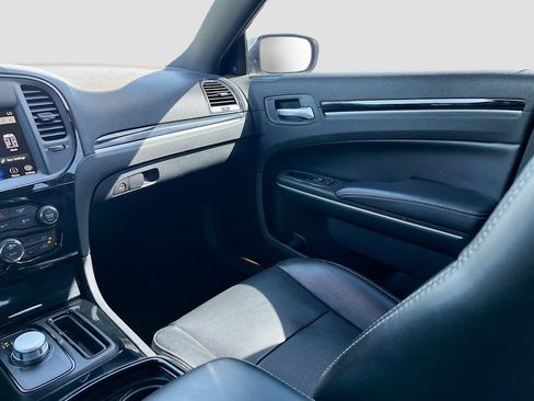Used 2021 Chrysler 300 S w/ Comfort Group RWD image 23