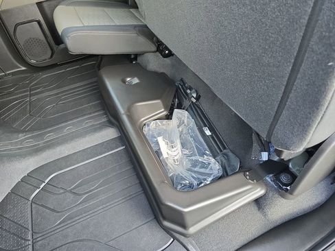 Certified 2024 Chevrolet Silverado 1500 ZR2 image 33