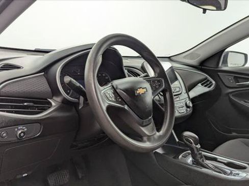 Used 2023 Chevrolet Malibu LT FWD image 23