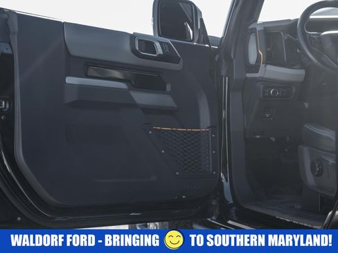 Used 2023 Ford Bronco Badlands image 37