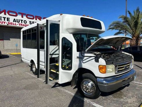 Used 2006 Ford E-350 and Econoline 350 Super Duty RWD image 32