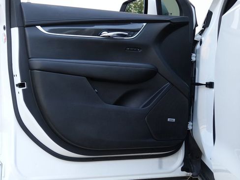 Used 2021 Cadillac XT6 Sport image 37