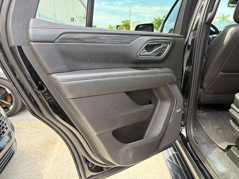 Used 2023 GMC Yukon SLT AWD/4WD image 17