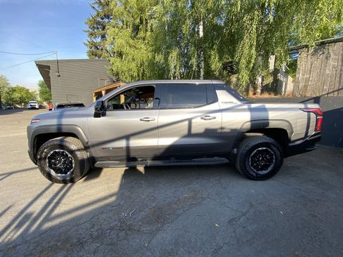 Used 2026 Chevrolet Silverado EV Trail Boss w/ Premium Package AWD/4WD image 3
