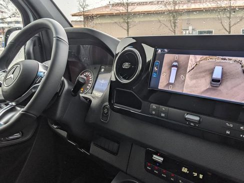 New 2026 Mercedes-Benz Sprinter 2500 image 9