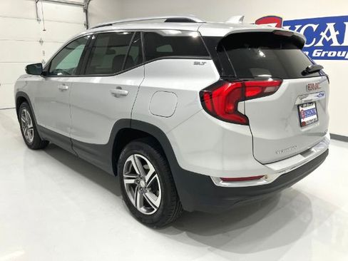 Used 2020 GMC Terrain SLT image 11
