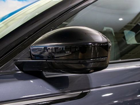 Used 2026 Land Rover Range Rover Velar Dynamic SE image 10