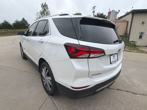 Used 2022 Chevrolet Equinox Premier FWD image 5