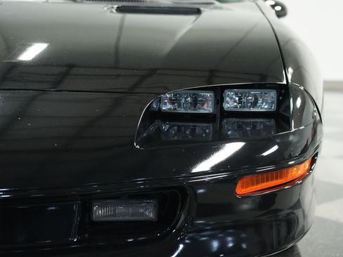 Used 1997 Chevrolet Camaro Z28 w/ Preferred Equipment Group 2 image 18