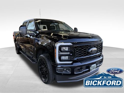 New 2026 Ford F250 Lariat w/ Black Appearance Package AWD/4WD image 3