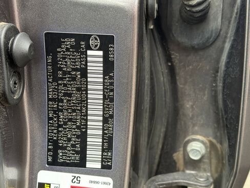 Used 2020 Toyota Camry XLE image 25