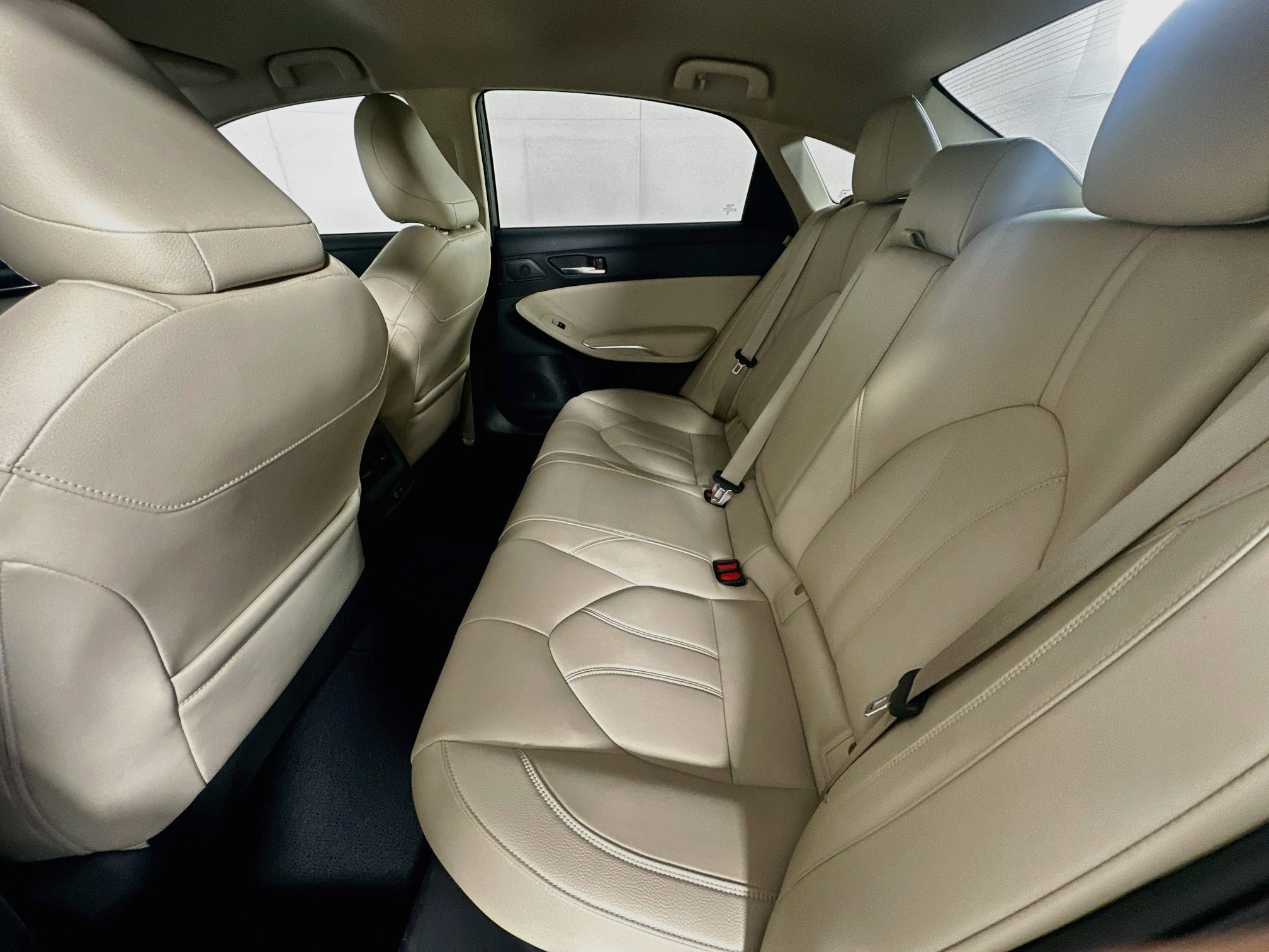 Used 2021 Toyota Avalon XLE FWD image 26