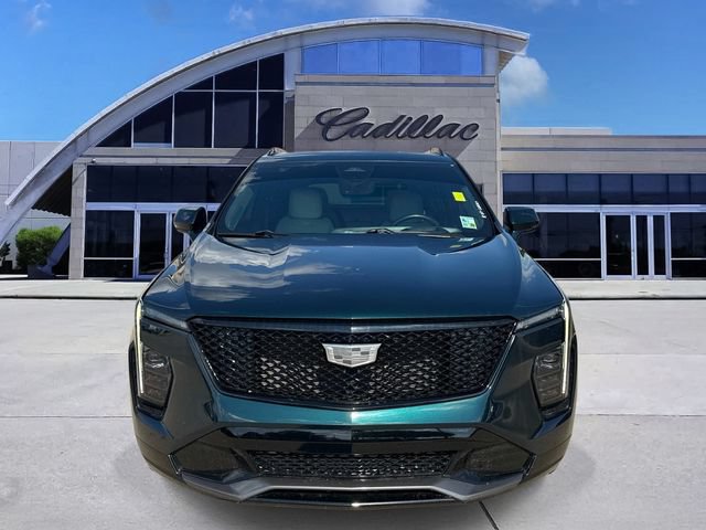 Certified 2024 Cadillac XT4 Sport FWD image 2