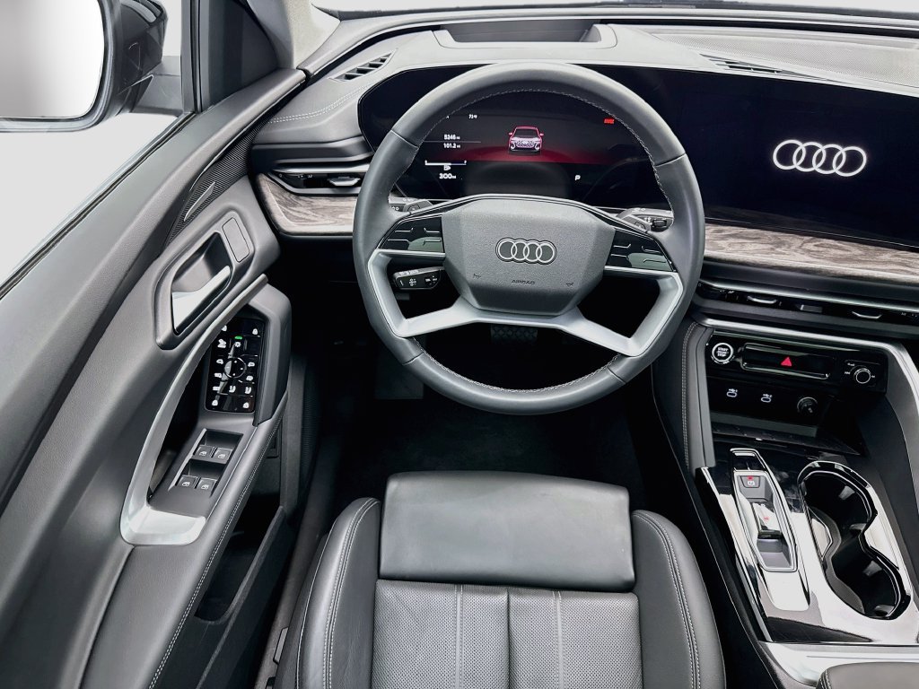 Certified 2025 Audi Q5 Premium w/ Premium Plus AWD/4WD image 10