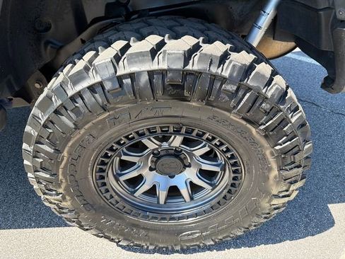 Used 2018 Jeep Wrangler Sport AWD/4WD image 18