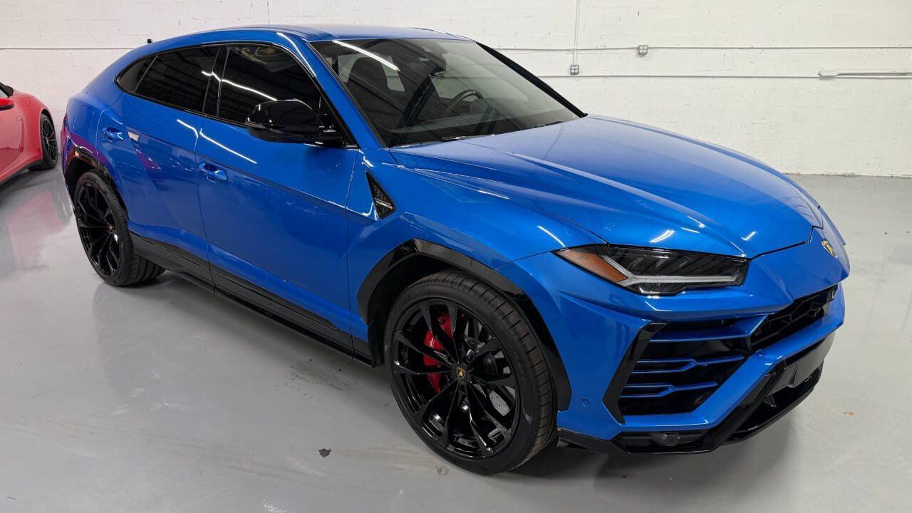 Used 2021 Lamborghini Urus AWD/4WD image 2