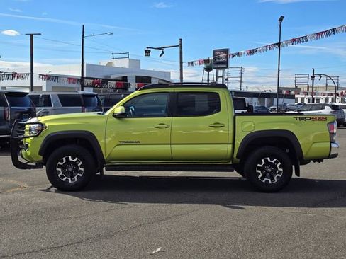 Used 2023 Toyota Tacoma TRD Off-Road w/ TRD Premium Off Road Package image 2