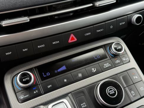 Used 2025 Hyundai Palisade SEL FWD image 23