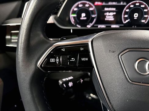 Certified 2024 Audi Q8 e-tron Premium Plus AWD/4WD image 19