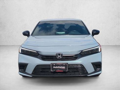 Used 2023 Honda Civic Sport image 2