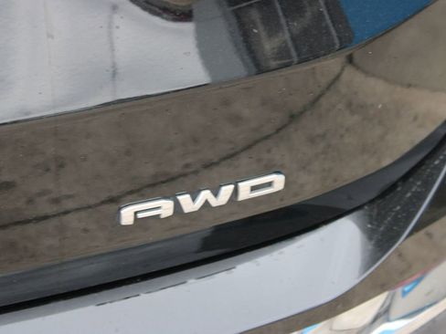 Used 2024 GMC Terrain SLT image 46