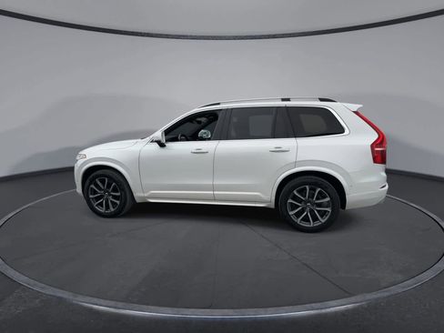 Used 2018 Volvo XC90 T6 Momentum w/ Convenience Package image 5
