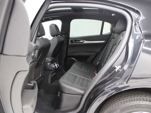 Used 2023 Alfa Romeo Stelvio Veloce image 37
