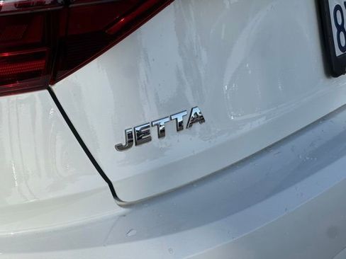 Used 2021 Volkswagen Jetta SE FWD image 24
