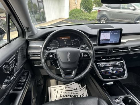 Used 2022 Lincoln Corsair AWD w/ Premium Package image 11