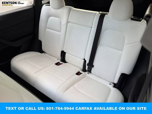 Used 2022 Tesla Model Y Long Range image 29