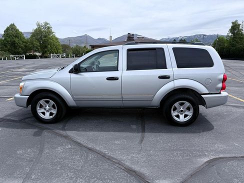 Used 2004 Dodge Durango SLT w/ Trailer Tow Group RWD image 2