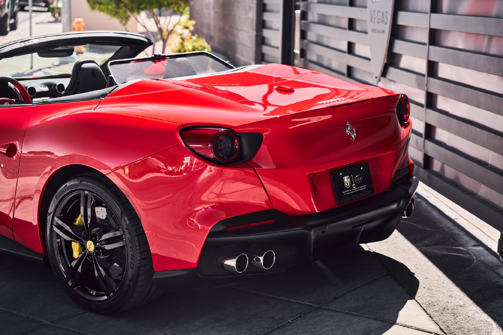 Used 2022 Ferrari Portofino M RWD image 9