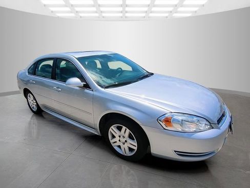 Used 2015 Chevrolet Impala LT w/ LT Sunroof Package FWD image 2