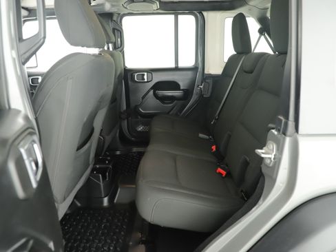 Used 2020 Jeep Wrangler Unlimited Sport S image 9