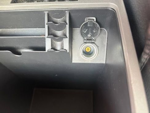 Used 2019 Nissan Frontier SV RWD image 33