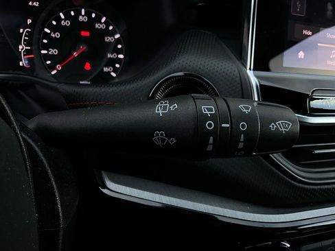 Used 2025 Jeep Compass Trailhawk image 37