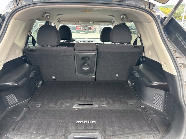 Used 2016 Nissan Rogue S w/ Appearance Package AWD/4WD image 15