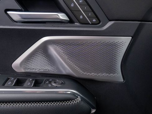 Used 2025 GMC Acadia Denali w/ Super Cruise Package image 20