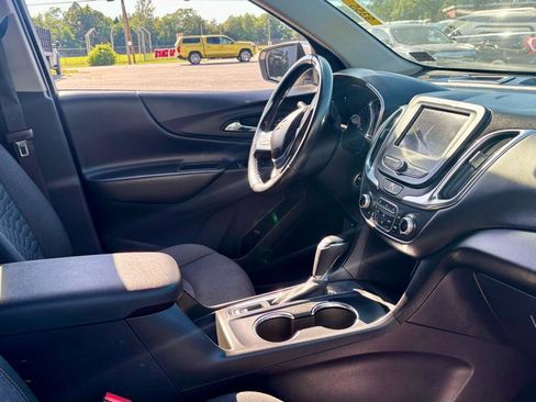 Used 2021 Chevrolet Equinox LT w/ Driver Convenience Package FWD image 10
