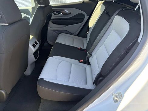 Used 2023 GMC Terrain SLE w/ Driver Convenience Package image 16