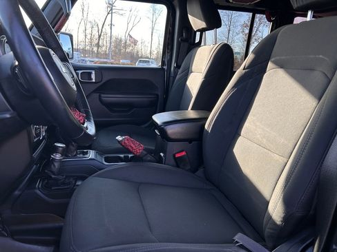 Used 2018 Jeep Wrangler Unlimited Sport S image 21