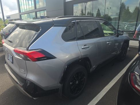 Used 2023 Toyota RAV4 XSE AWD/4WD image 2