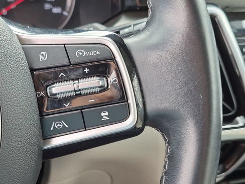 Certified 2022 Kia Sorento SX FWD image 19