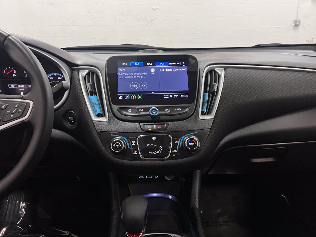 Used 2022 Chevrolet Malibu RS FWD image 18