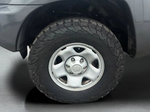 Used 2014 Toyota Tacoma PreRunner w/ SR5 Package RWD image 27