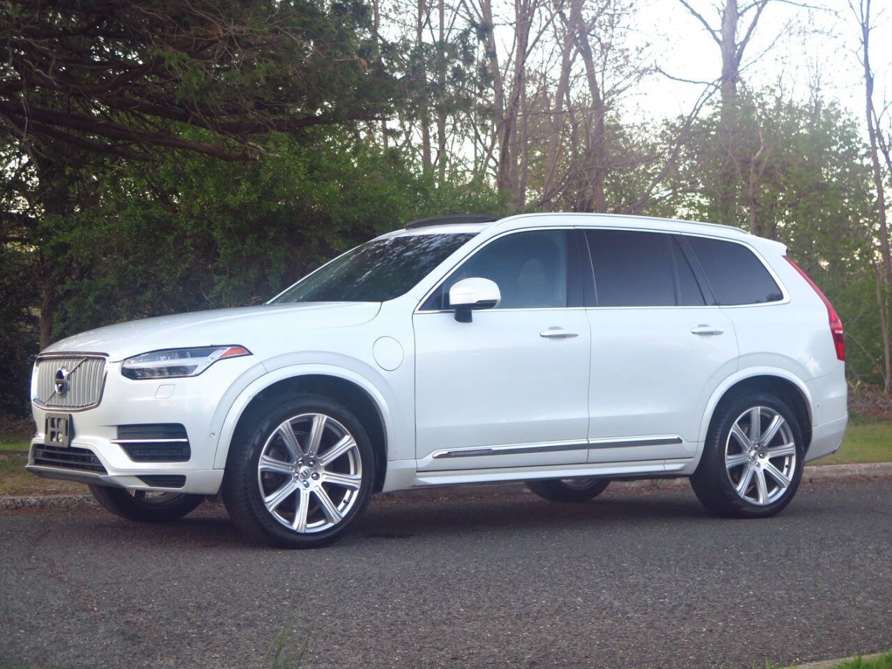 Used 2017 Volvo XC90 T8 Inscription w/ Luxury Package AWD/4WD image 1