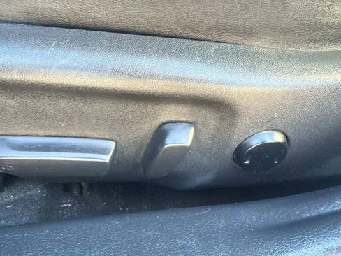 Used 2015 Toyota Camry SE image 6