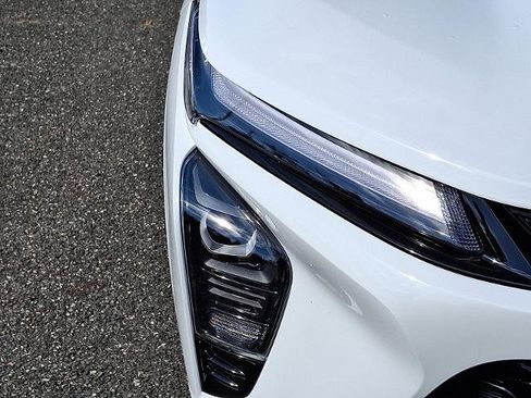 New 2025 Chevrolet Trax ACTIV w/ Sunroof Package image 6