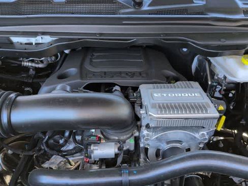 New 2026 RAM 1500 Laramie AWD/4WD image 15
