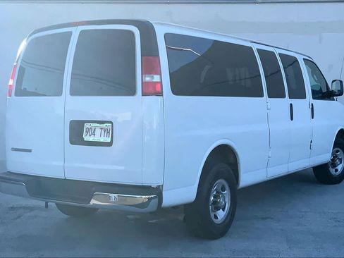 Used 2020 Chevrolet Express 3500 LT w/ LT Preferred Equipment Group RWD image 22